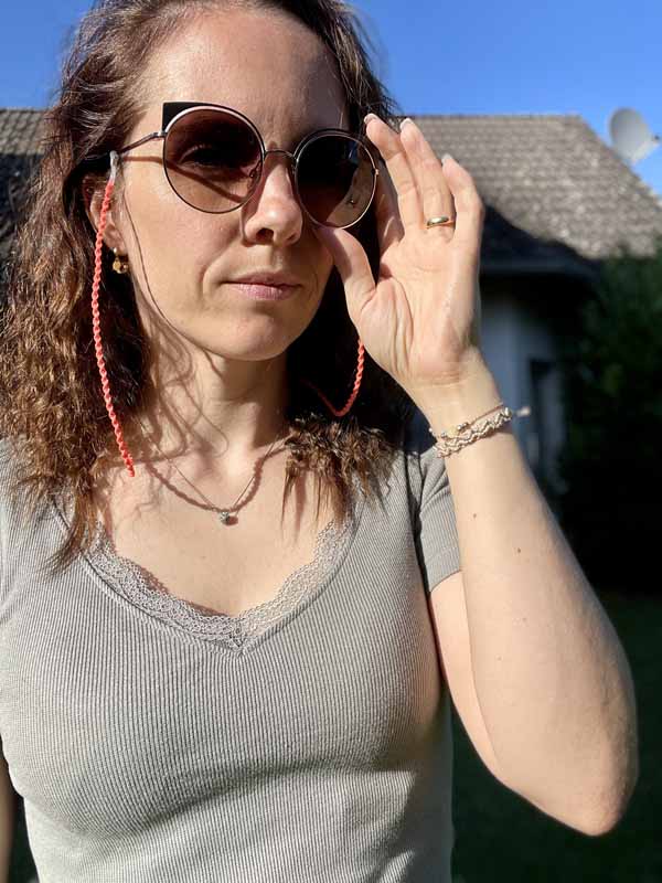 Trendige Brillenkette